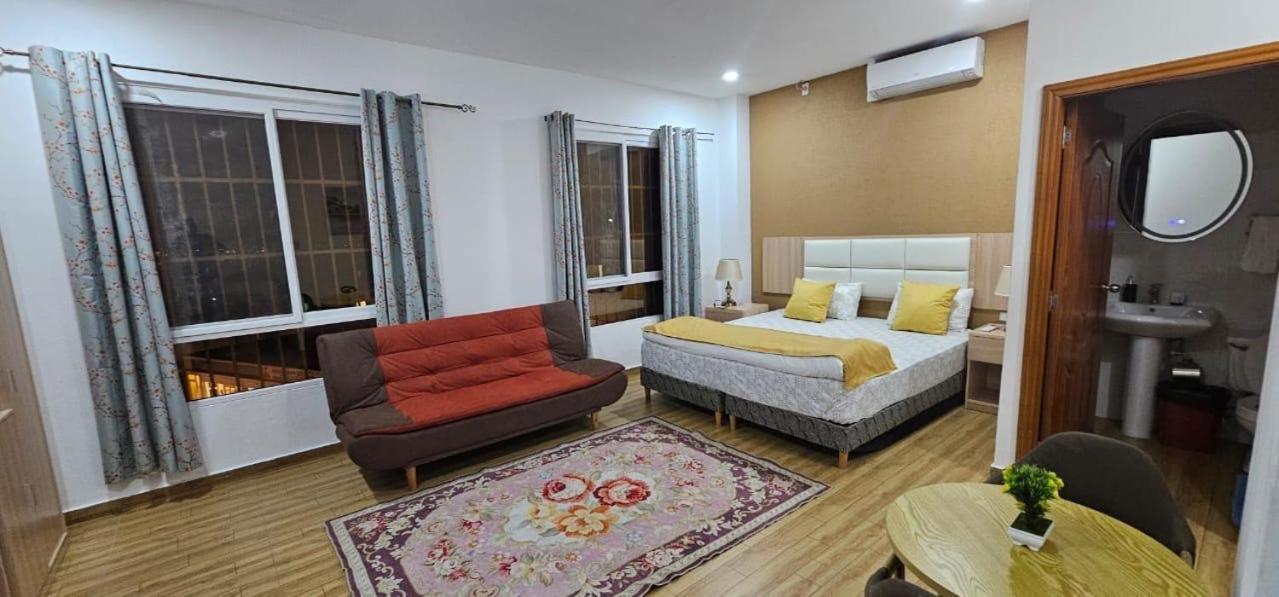 July Aparthotel Lower Prince's Quarter Ngoại thất bức ảnh